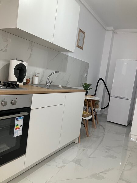 Militari Residence- Ilie Petre, garsoniera decomandata,1/7, tot nou, (ANAF)